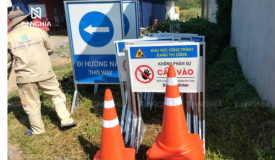 BẢNG THÔNG BÁO CHỈ DẪN KHUNG SẮT NGOÀI TRỜI BÌNH DƯƠNG