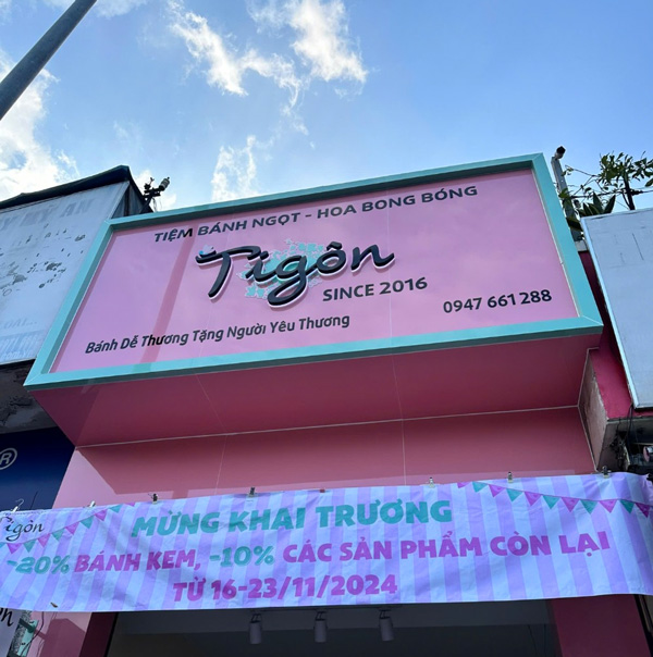 Biển hiệu ốp alu chữ nổi LED chân tiệm bánh đẹp (Ảnh sưu tầm)