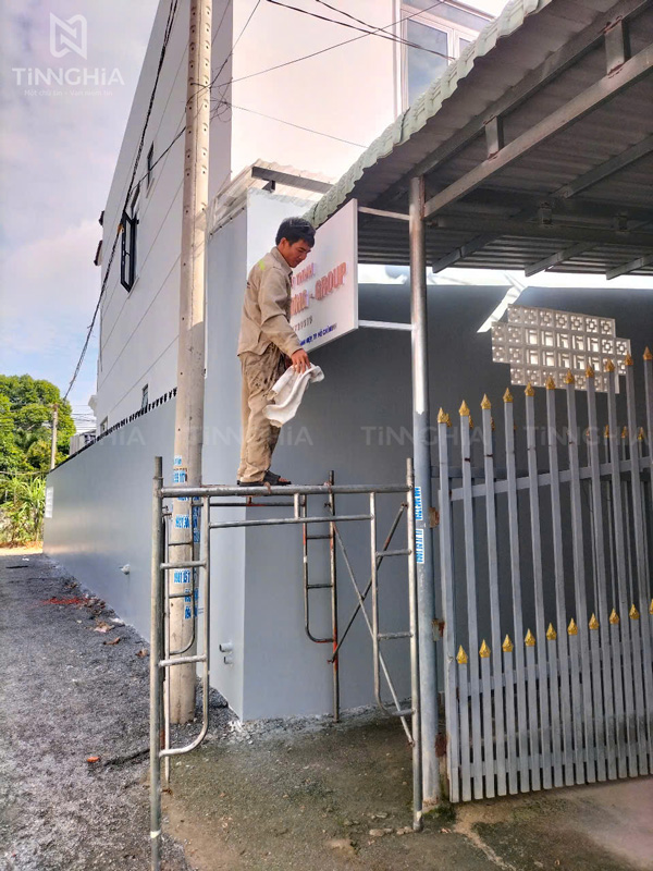 LÀM BIỂN HIỆU ỐP ALU THỦ DẦU MỘT TPHCM