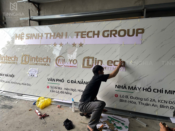 LÀM BẢNG HIỆU NHỰA GIẢ ĐÁ BÌNH DƯƠNG
