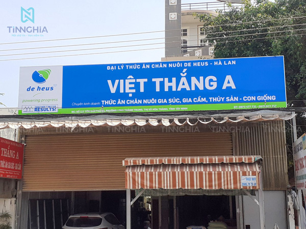 BẢNG HIỆU TÔN: CHẤT LƯỢNG VÀ ĐỘ BỀN LÂU DÀI