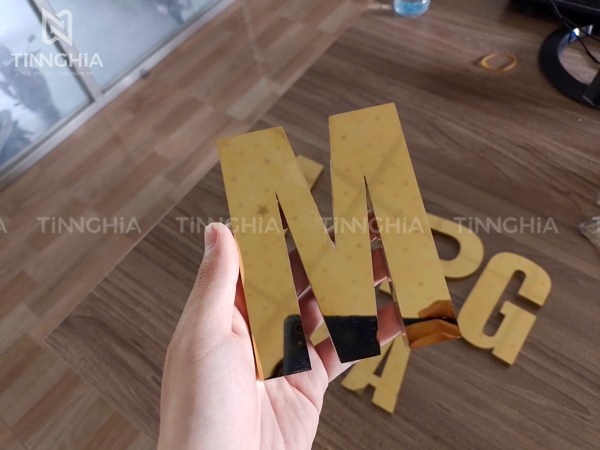 Nhận thay biển hiệu cơ quan trụ sở hành chính bằng chữ inox ở TPHCM