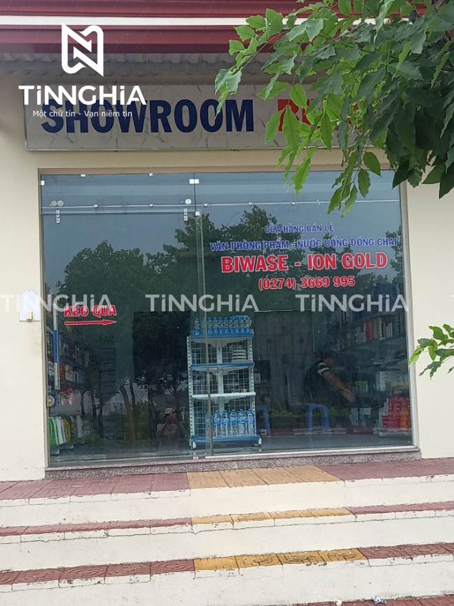 Decal mờ dán kinh giá rẻ