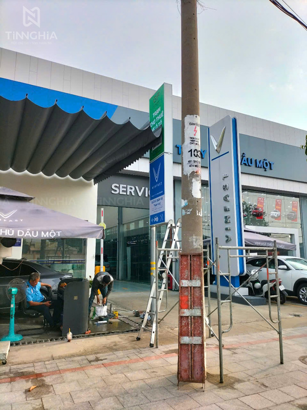 HỘP ĐÈN TRẠM SẠC VINFAST THỦ DẦU MỘT
