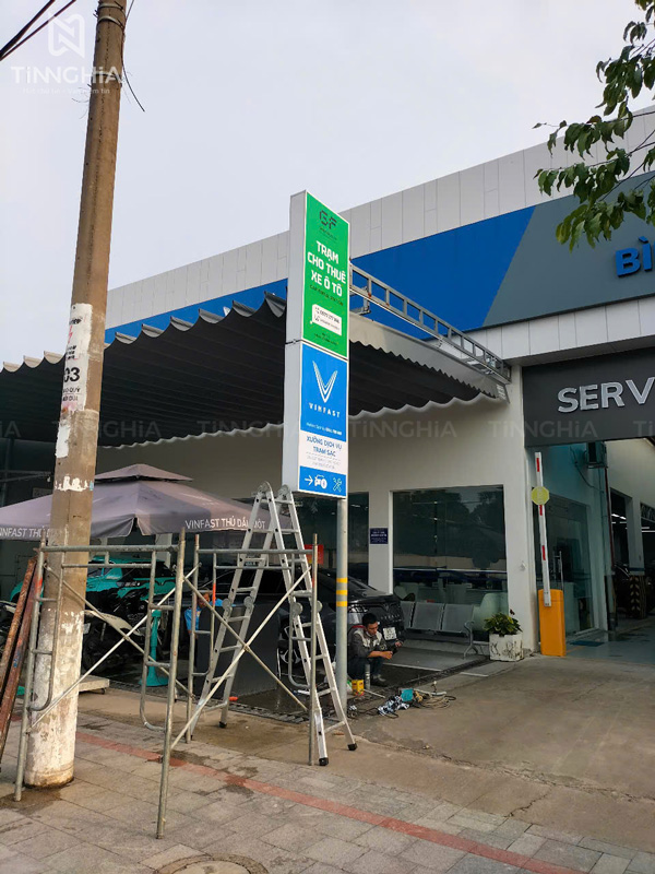 HỘP ĐÈN TRẠM SẠC VINFAST THỦ DẦU MỘT