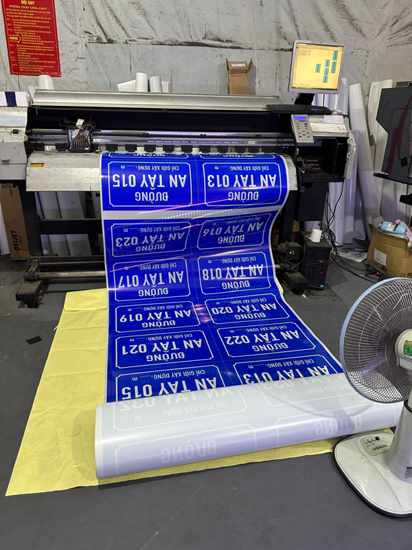 IN DECAL QUẢNG CÁO THỦ DẦU MỘT