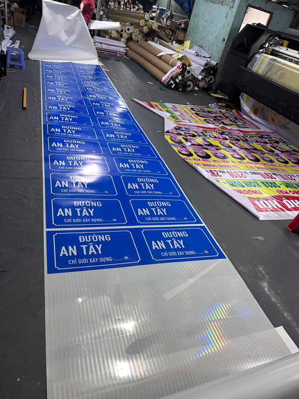 IN DECAL QUẢNG CÁO THỦ DẦU MỘT