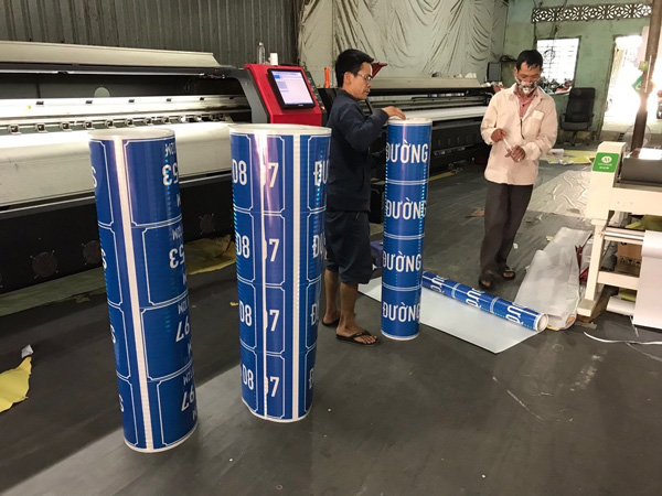 IN DECAL QUẢNG CÁO THỦ DẦU MỘT
