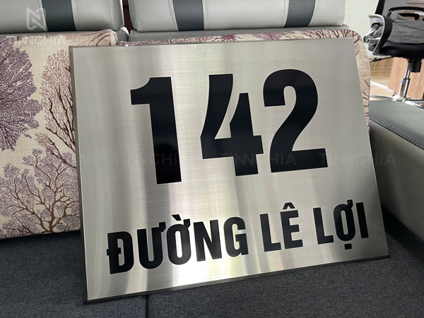 Làm bảng tên số nhà bằng inox Bình Dương