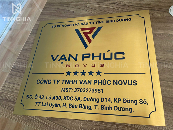 BIỂN INOX VÀNG XƯỚC PHÚ GIÁO