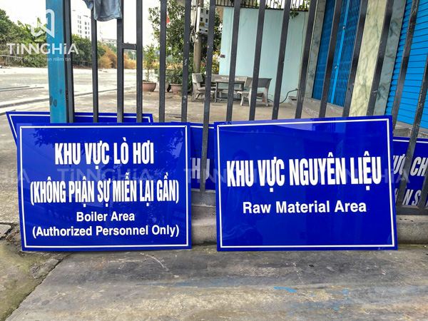 LÀM BIỂN MICA TÂN UYÊN