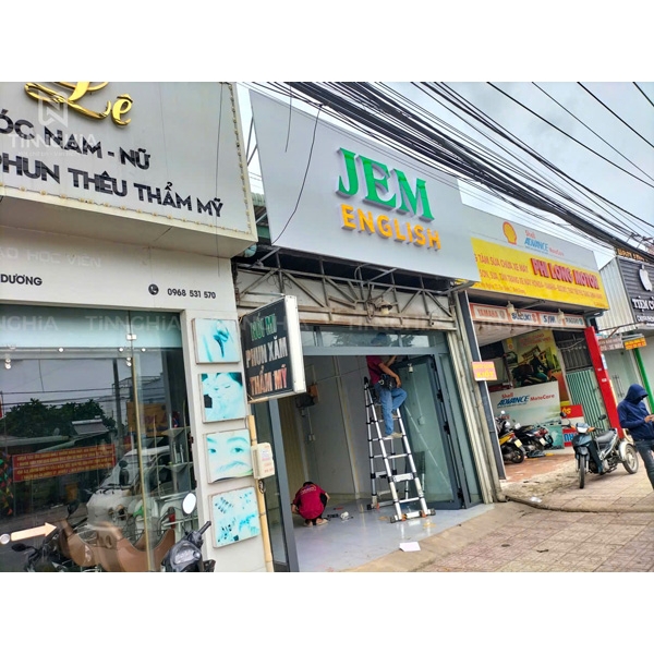 BẢNG HIỆU CHỮ MICA BÀU BÀNG