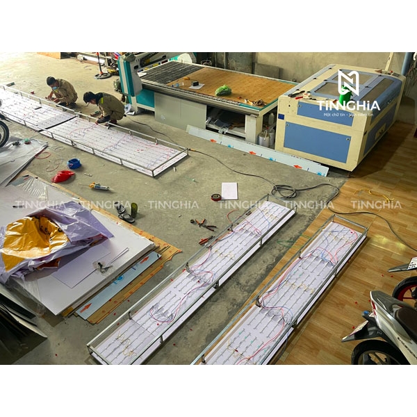 BẢNG HIỆU HỘP ĐÈN THỦ DẦU MỘT