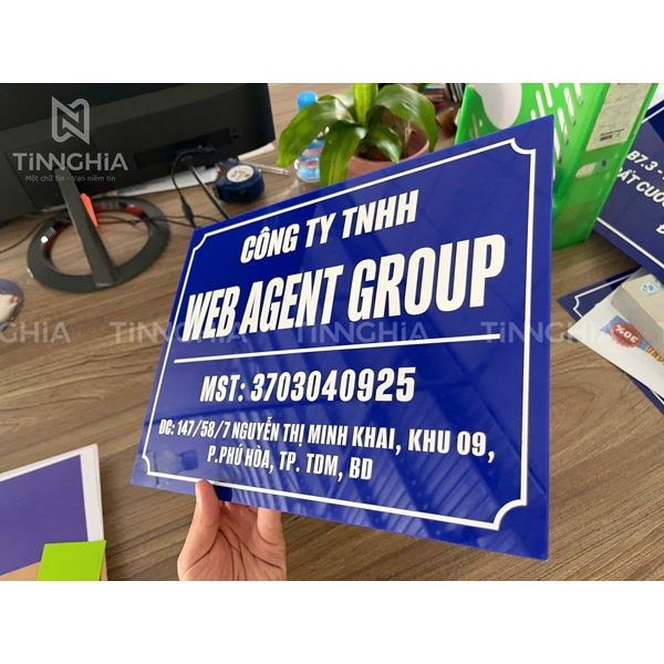 BẢNG HIỆU MICA TÂN UYÊN 