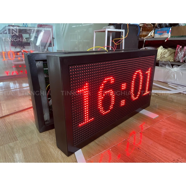 LÀM BIỂN HIỆU ĐỒNG HỒ LED DĨ AN