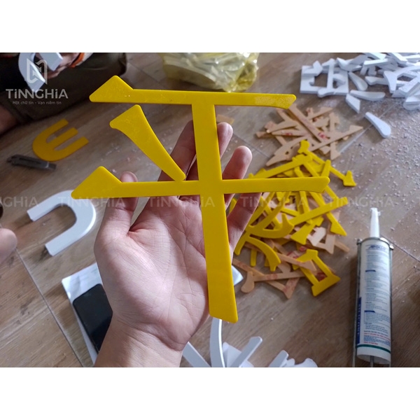 BIỂN HIỆU MICA THỦ DẦU MỘT