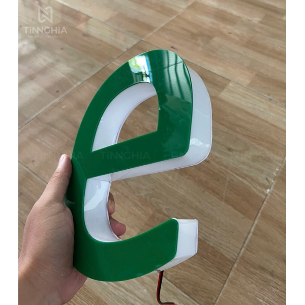 LÀM CHỮ NỔI MICA SÁNG HÔNG TPHCM