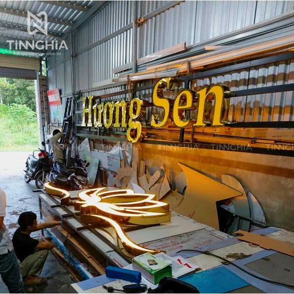 GIA CÔNG CHỮ INOX TÂN UYÊN
