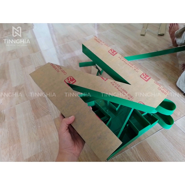 GIA CÔNG CHỮ MICA BÌNH DƯƠNG