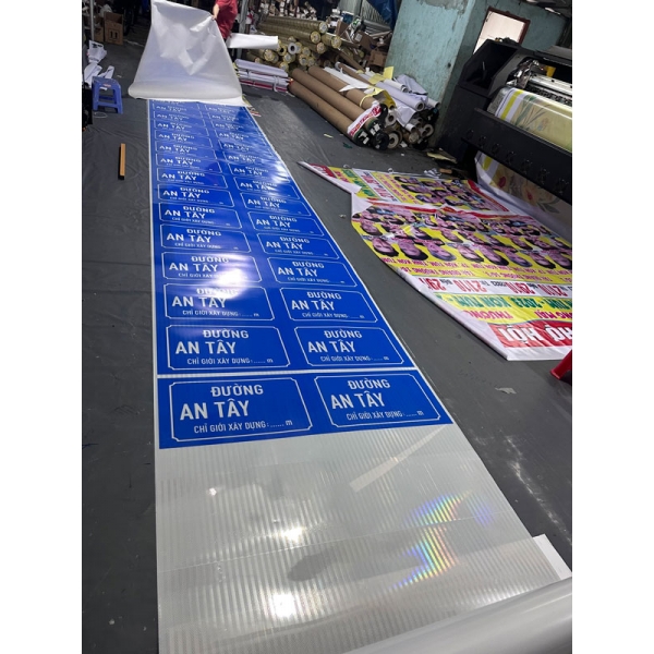 IN DECAL QUẢNG CÁO THỦ DẦU MỘT