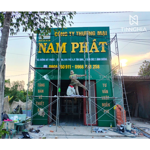 THIẾT KẾ BẢNG HIỆU ALU TẠI DĨ AN