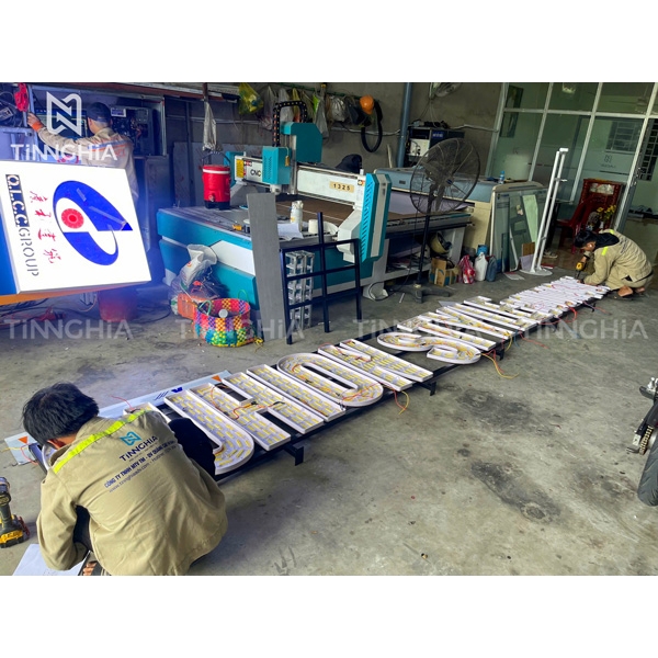 LÀM BẢNG HIỆU DĨ AN