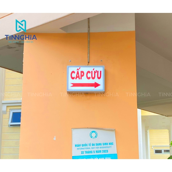 LÀM BẢNG HIỆU HỘP ĐÈN MICA BẾN CÁT