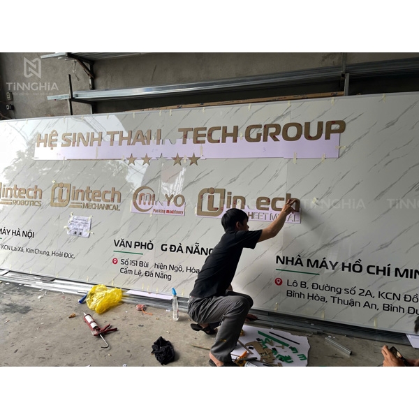 LÀM BẢNG HIỆU NHỰA GIẢ ĐÁ BÌNH DƯƠNG