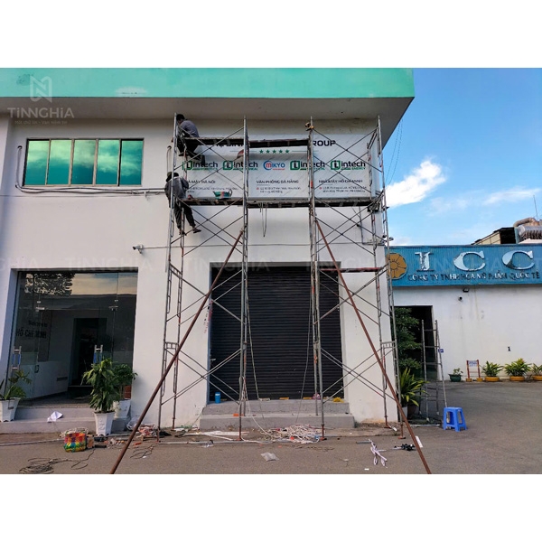 LÀM BẢNG HIỆU NHỰA GIẢ ĐÁ BÌNH DƯƠNG