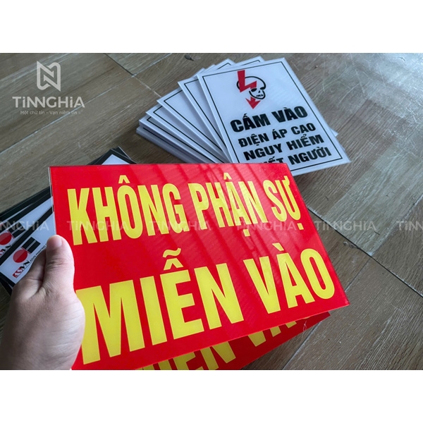 LÀM BẢNG MICA BÌNH DƯƠNG