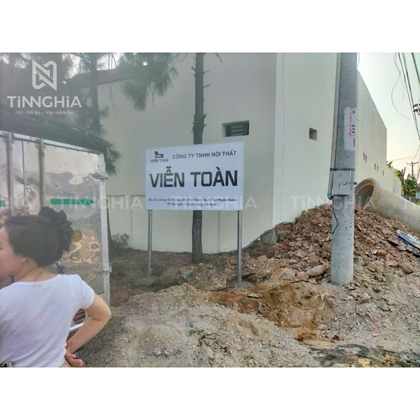 LÀM BIỂN CÔNG TY BẾN CÁT