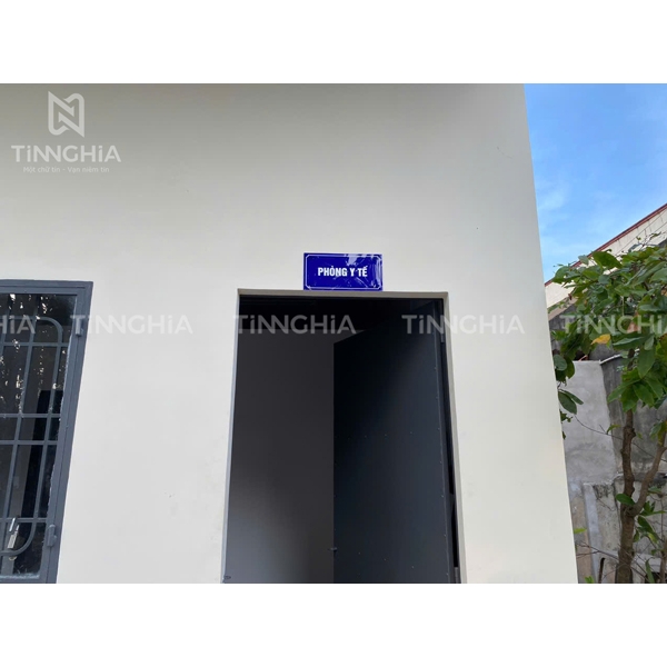 LÀM BIỂN HIỆU MICA DĨ AN