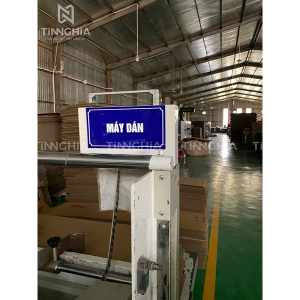 LÀM BIỂN HIỆU MICA DĨ AN