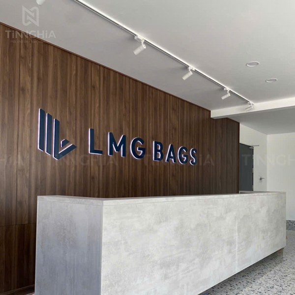 LÀM CHỮ NỔI LED SÁNG CHÂN MICA CHÁO