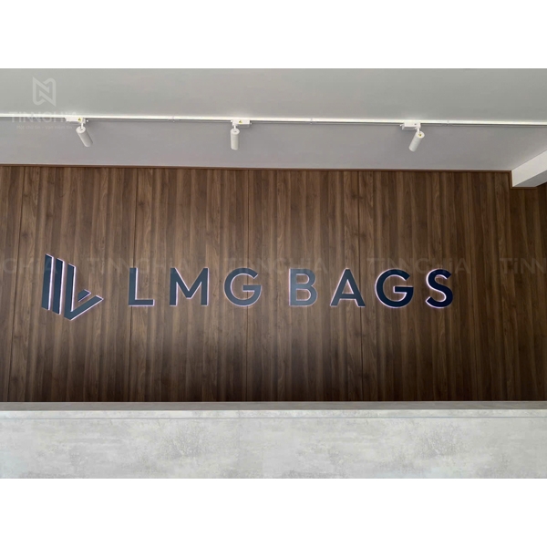 LÀM CHỮ NỔI LED SÁNG CHÂN MICA CHÁO