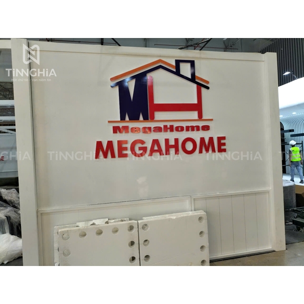 LÀM CHỮ MICA ĐÈN LED BẾN CÁT