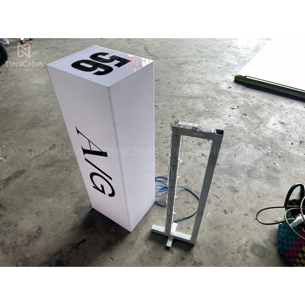 LÀM HỘP ĐÈN QUẢNG CÁO TẠI BÌNH DƯƠNG