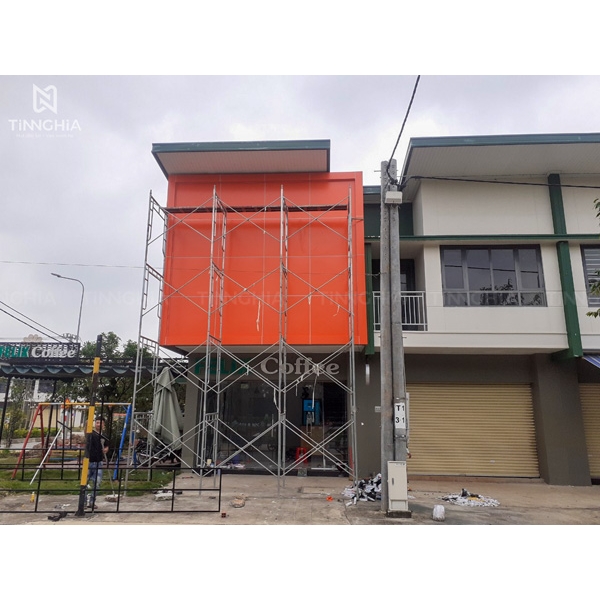 ỐP ALU MẶT DỰNG BẢNG HIỆU TÂN UYÊN