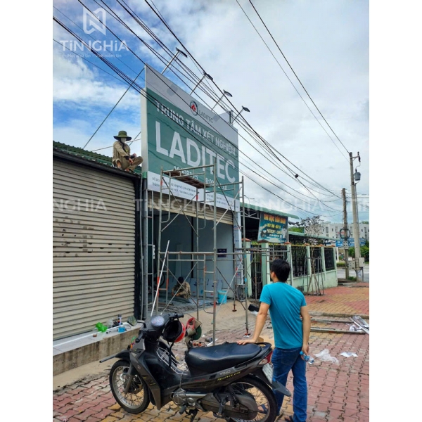 THIẾT KẾ BẢNG HIỆU CÔNG TY BẾN CÁT