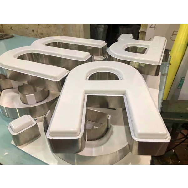 THIẾT KẾ CHỮ NỔI INOX MICA TẠI TÂN UYÊN